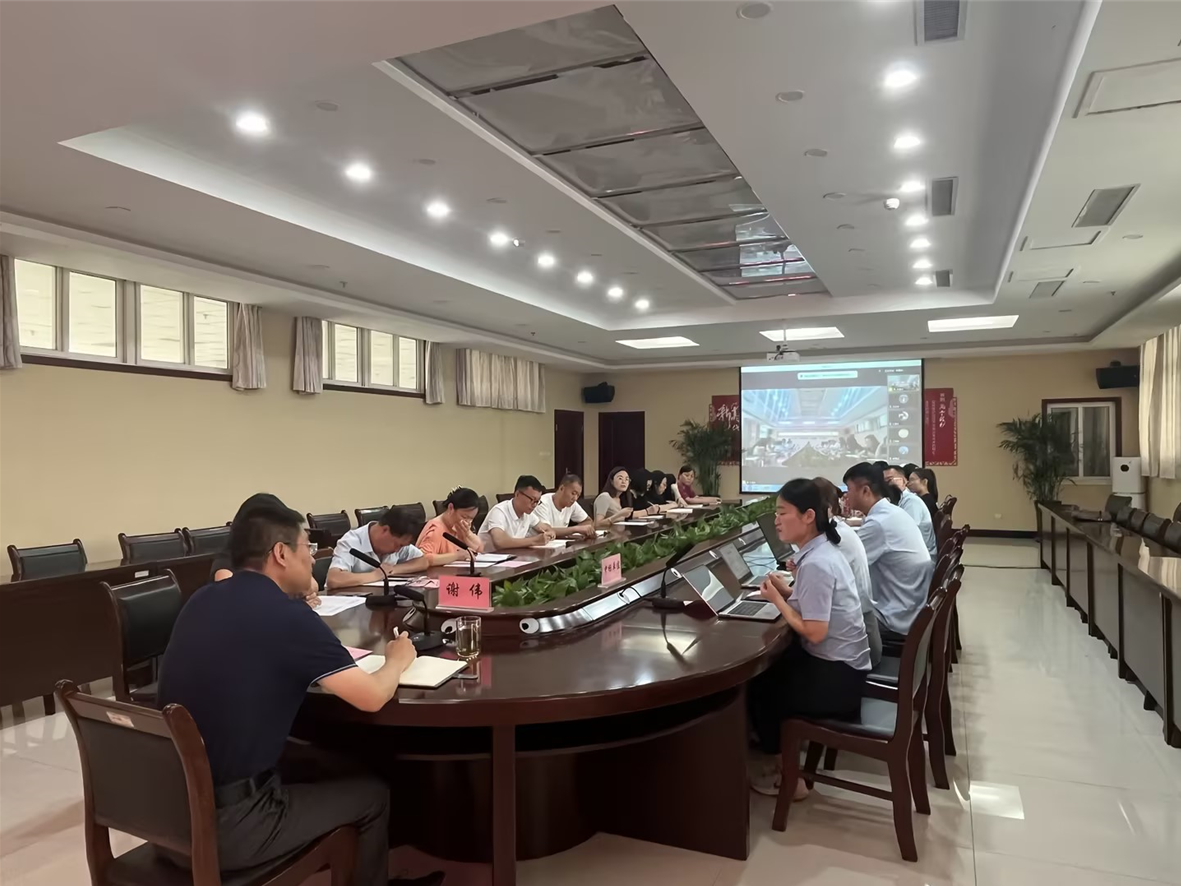 攜手合作 攜手合作